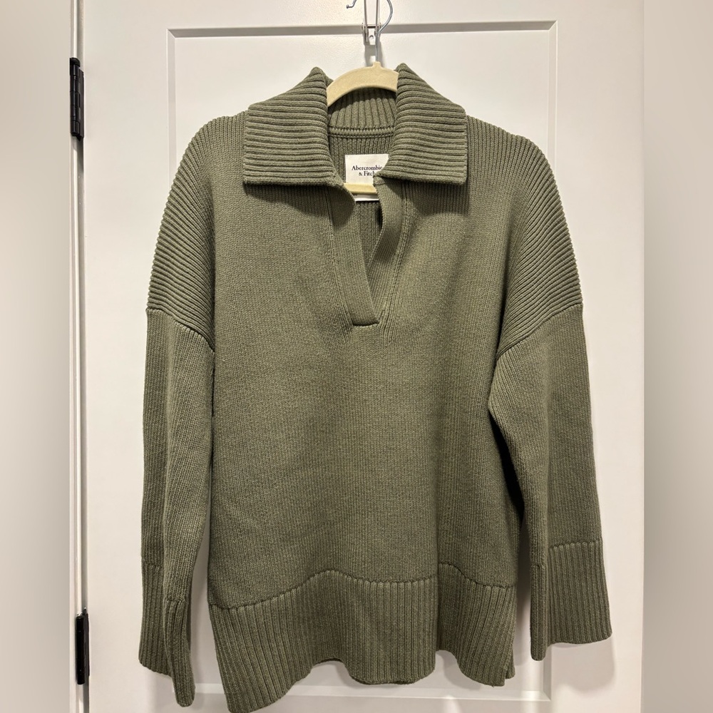 Abercrombie and Fitch collared sweater